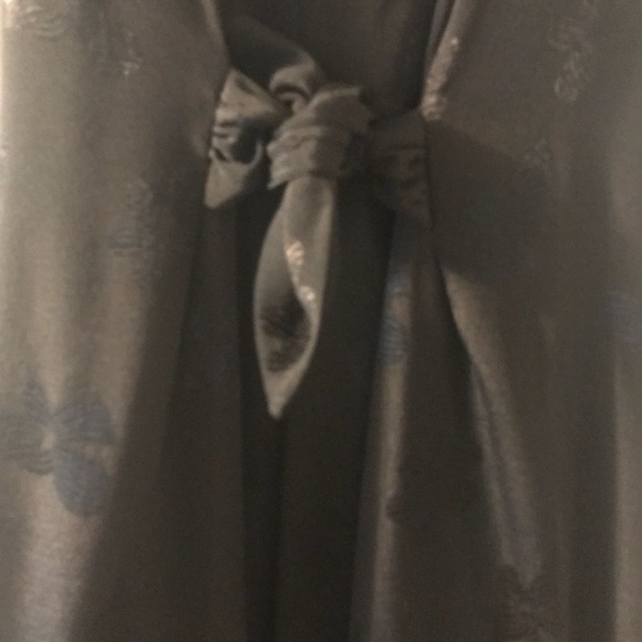 Beautiful Black Dress - Picture 4 of 4